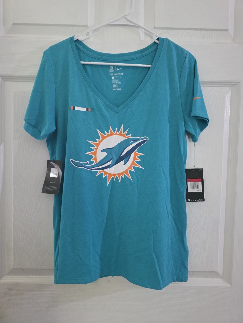 Women Size Large Nike Miami Dolphins NFL V Neck Teal Tshirt Nwt